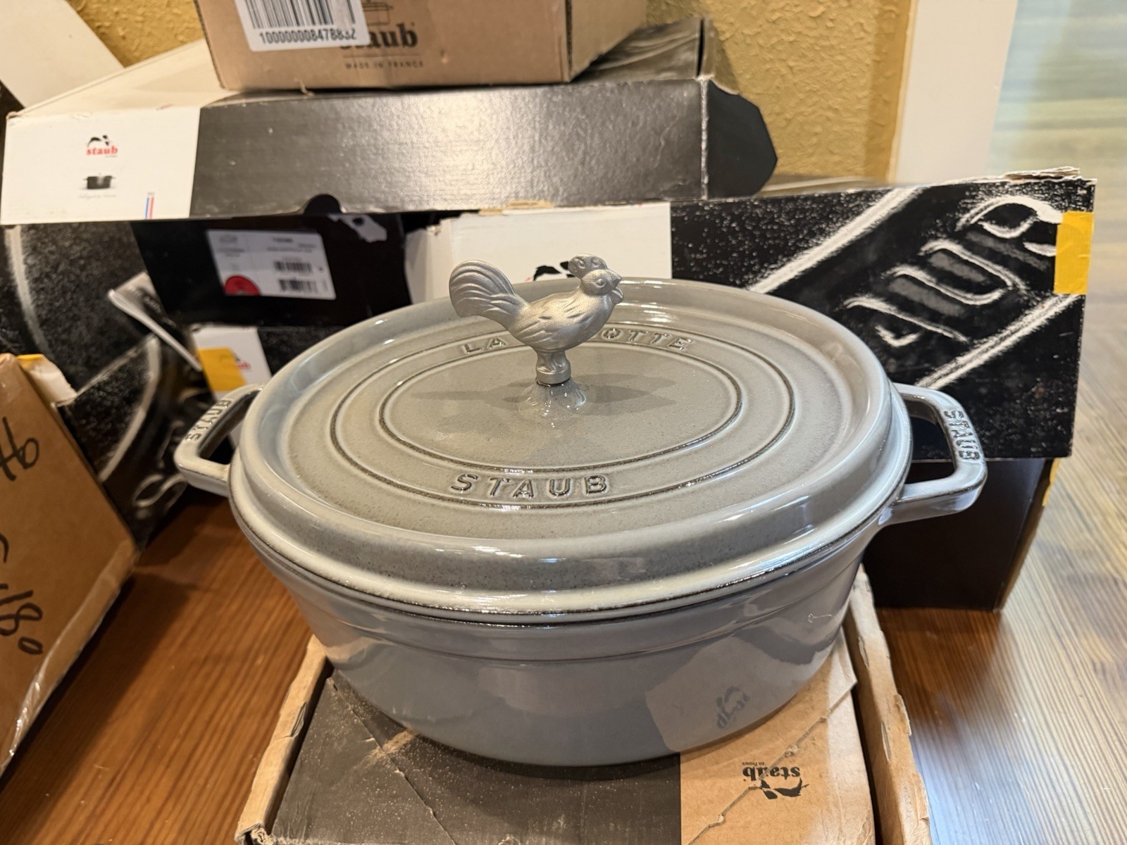 Staub La Cocotte #31 5.75 Qt Oval Dutch Oven Enamel Cast Iron Lt grey