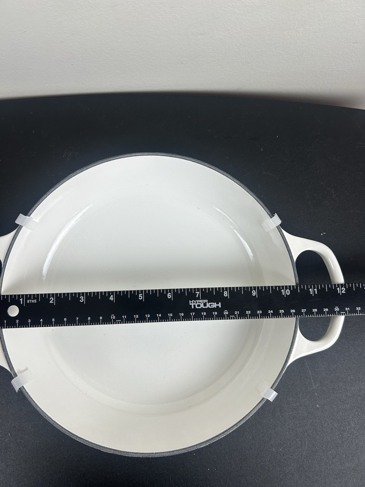 Le Creuset Signature Braiser Cast Iron Casserole Pan Shiny White 2.2L 26cm 2.25