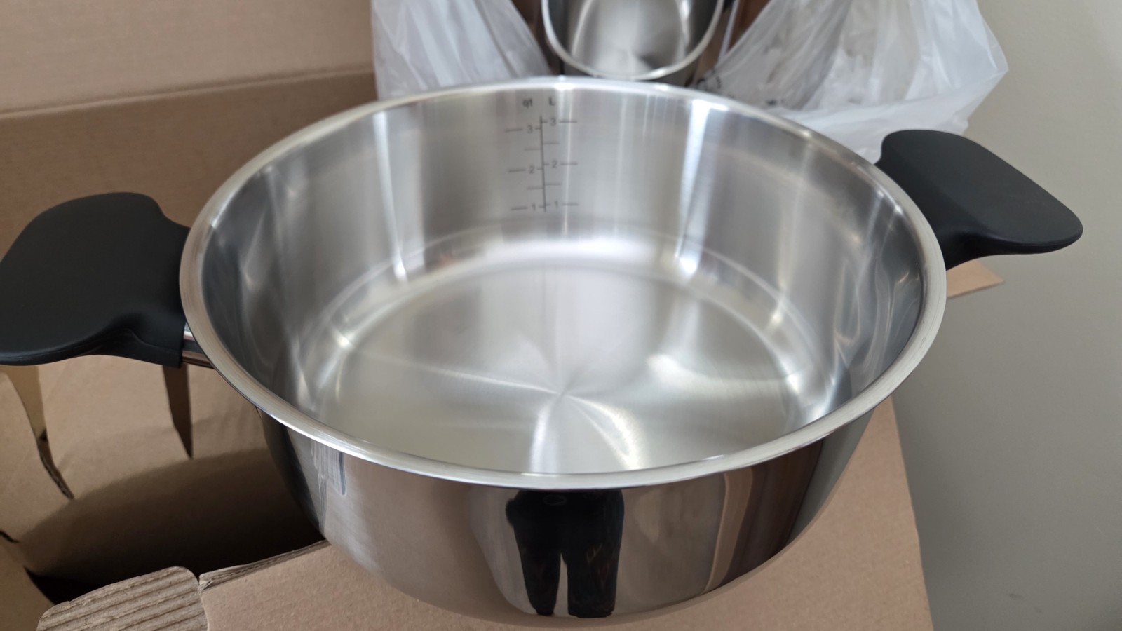 NEW IN BOX Tupperware Daily Universal Cookware Set of 3