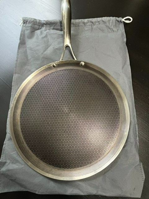 Hex Clad Griddle Pan 12″ VEGAN HOUSEHOLD NO ANIMAL PRODUCTS EVER ON THIS.