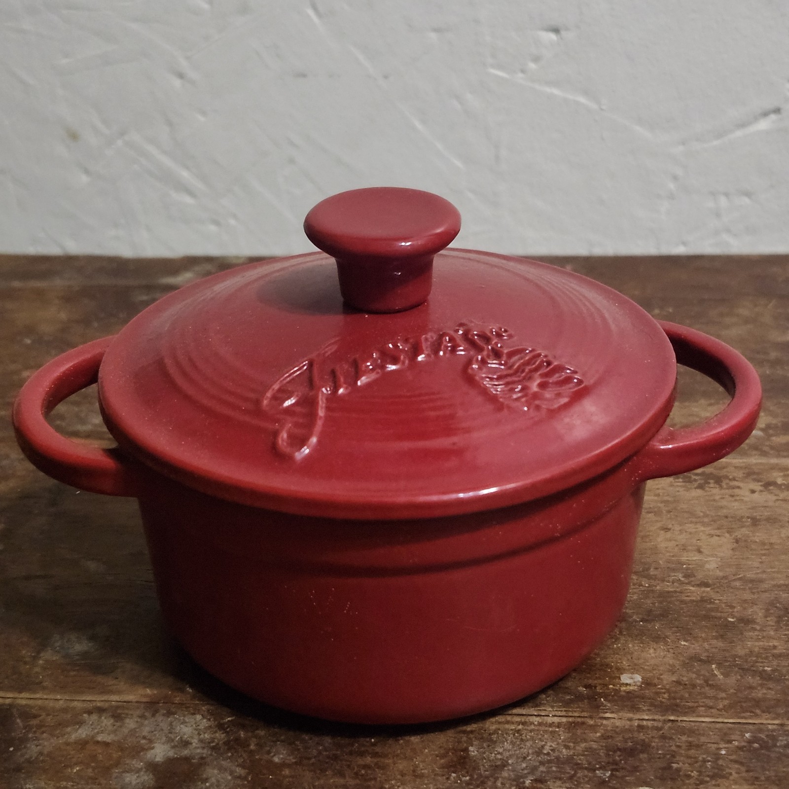 Fiesta Scarlet Red Enameled Cast Iron Mini Dutch Oven Casserole .35QT 2 Handle