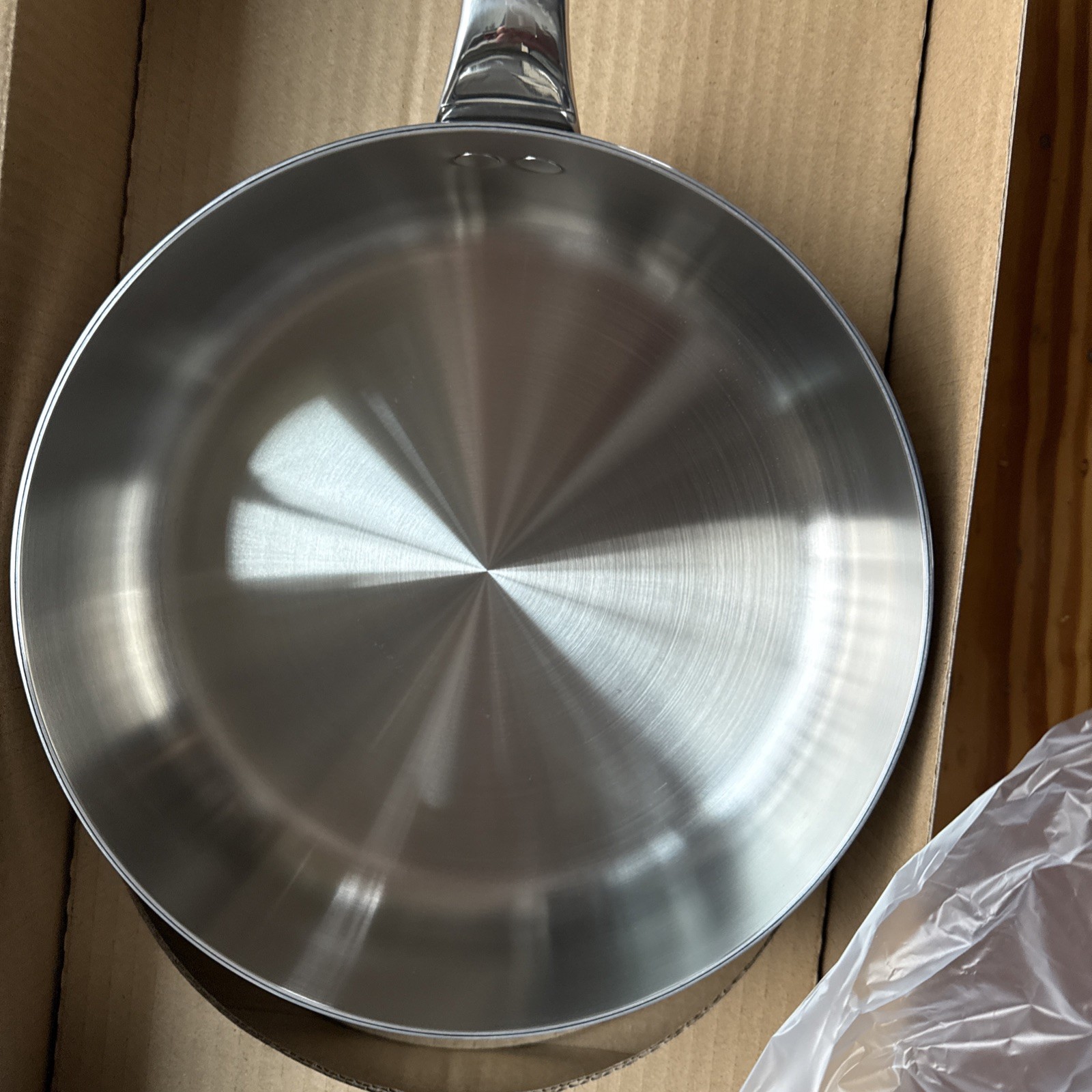 New $190 Crate & Barrel EvenCook Core 3.25 Qt. Stainless Steel Saute Pan w/ Lid
