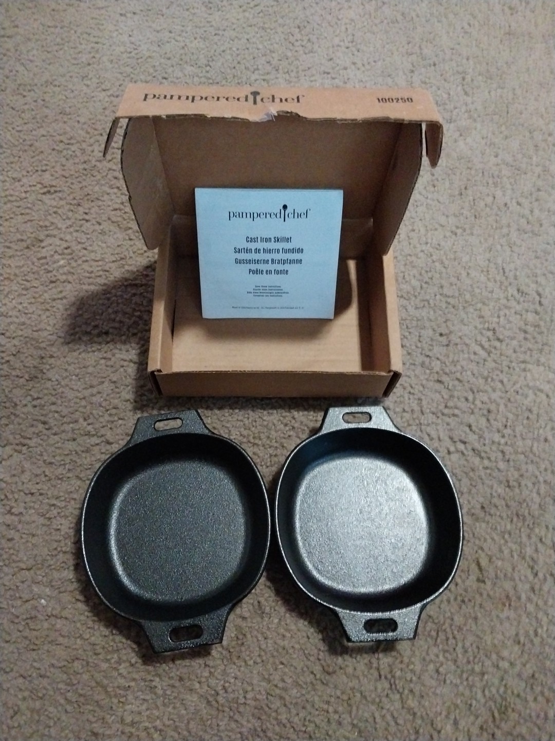 New – Pampered Chef 5.5″ 14 cm. Two-Count Cast Iron Skillet Set #100250