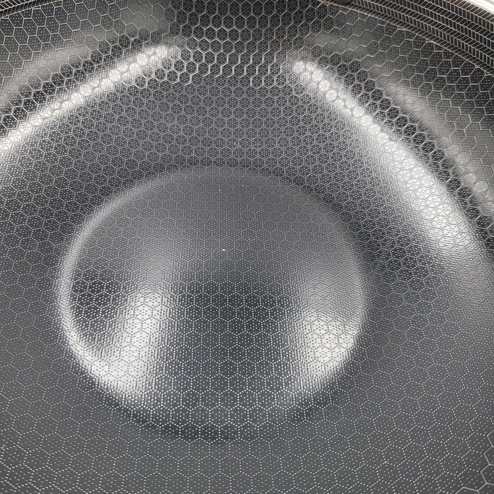 HexClad 12″ WOK with LID 12-Inch Hybrid Nonstick Pan – Used Good Condition