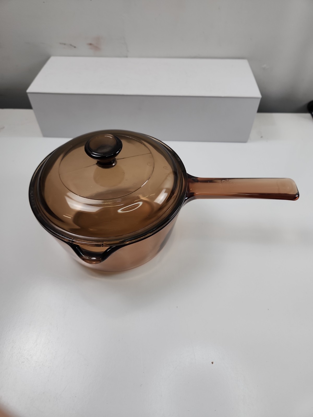 VTG Vision Corning Ware USA 1L Amber Glass Sauce Pan Pot Pour Spout Pyrex Lid
