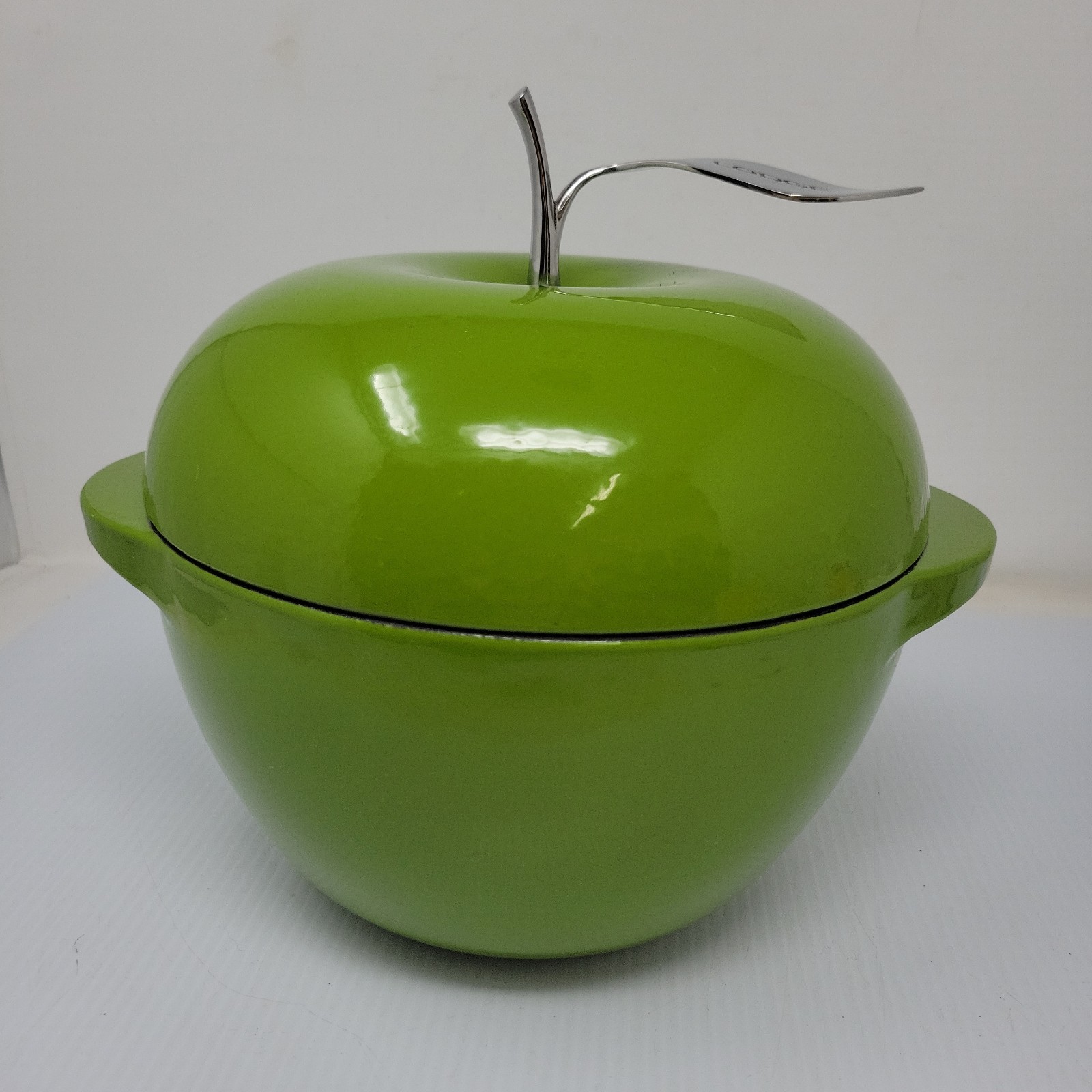 Lodge Green Apple-Shaped Enamel Cast Iron Cookware 3qt/2.8L