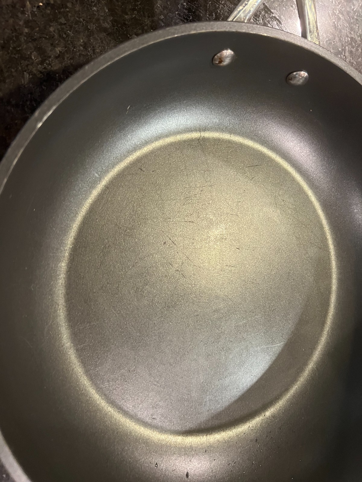 Le Creuset 28cm Toughened Nonstick Shallow Casserole/ Frying – Pan Only