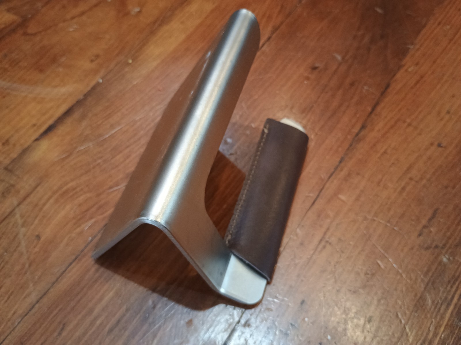 Made In Cookware – Stainless Steel Grill Press Removable Leather Handle Made-In