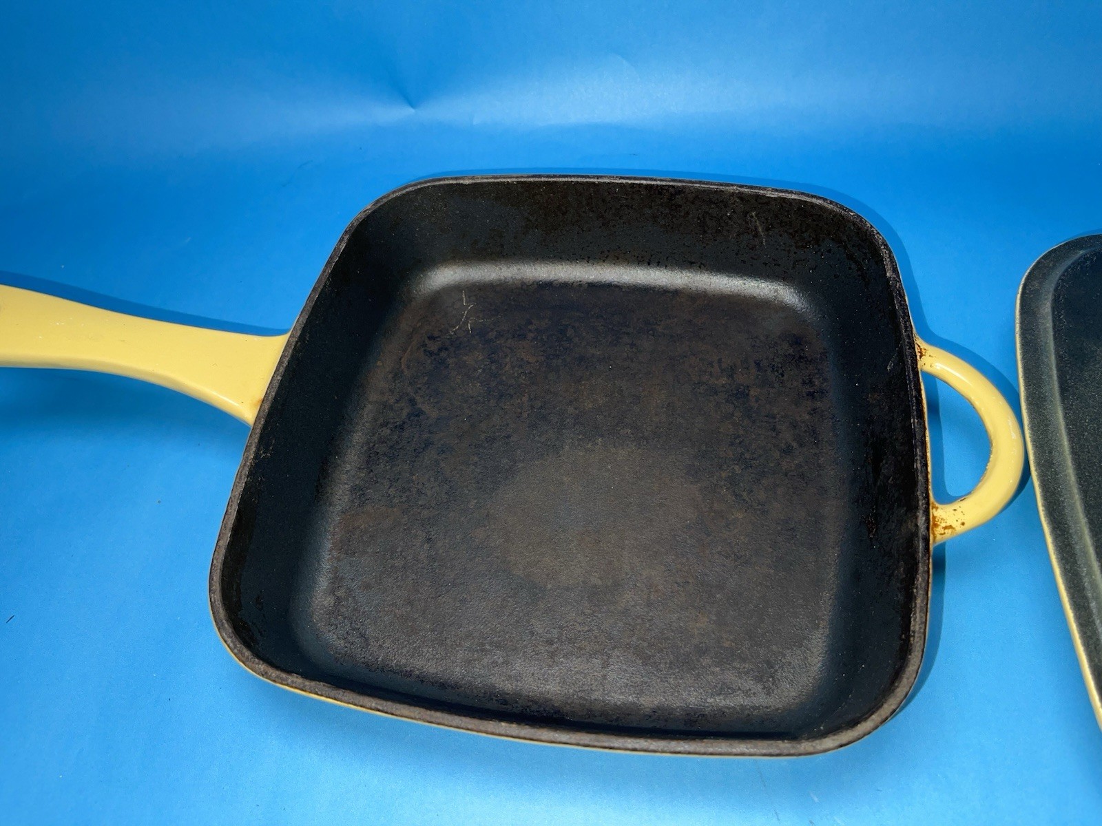Cast Iron 8″ Square Skillet Fry Pan with Lid Bright Yellow Technique Enameled