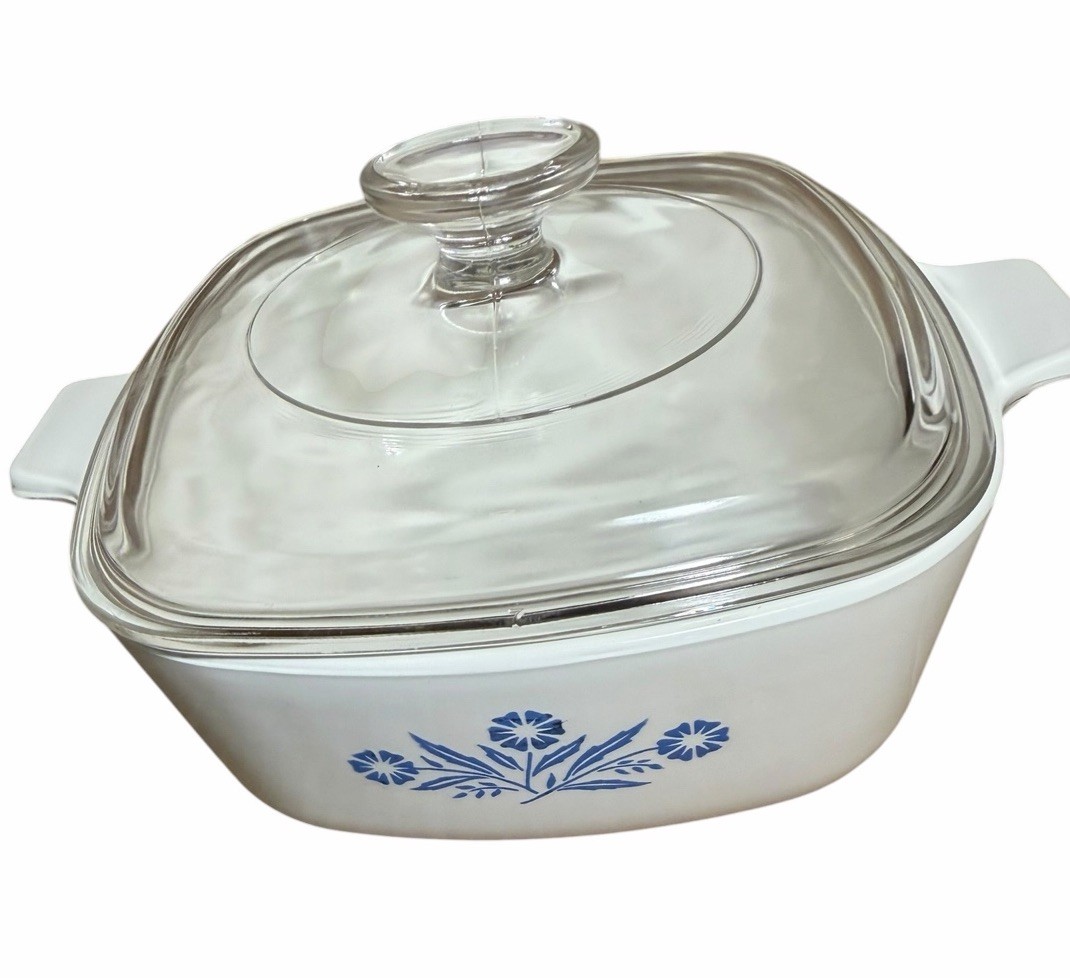 Corning Ware 1.5 Qt White Vintage Cornflower Blue Floral Square P-1 1/2-B Dish