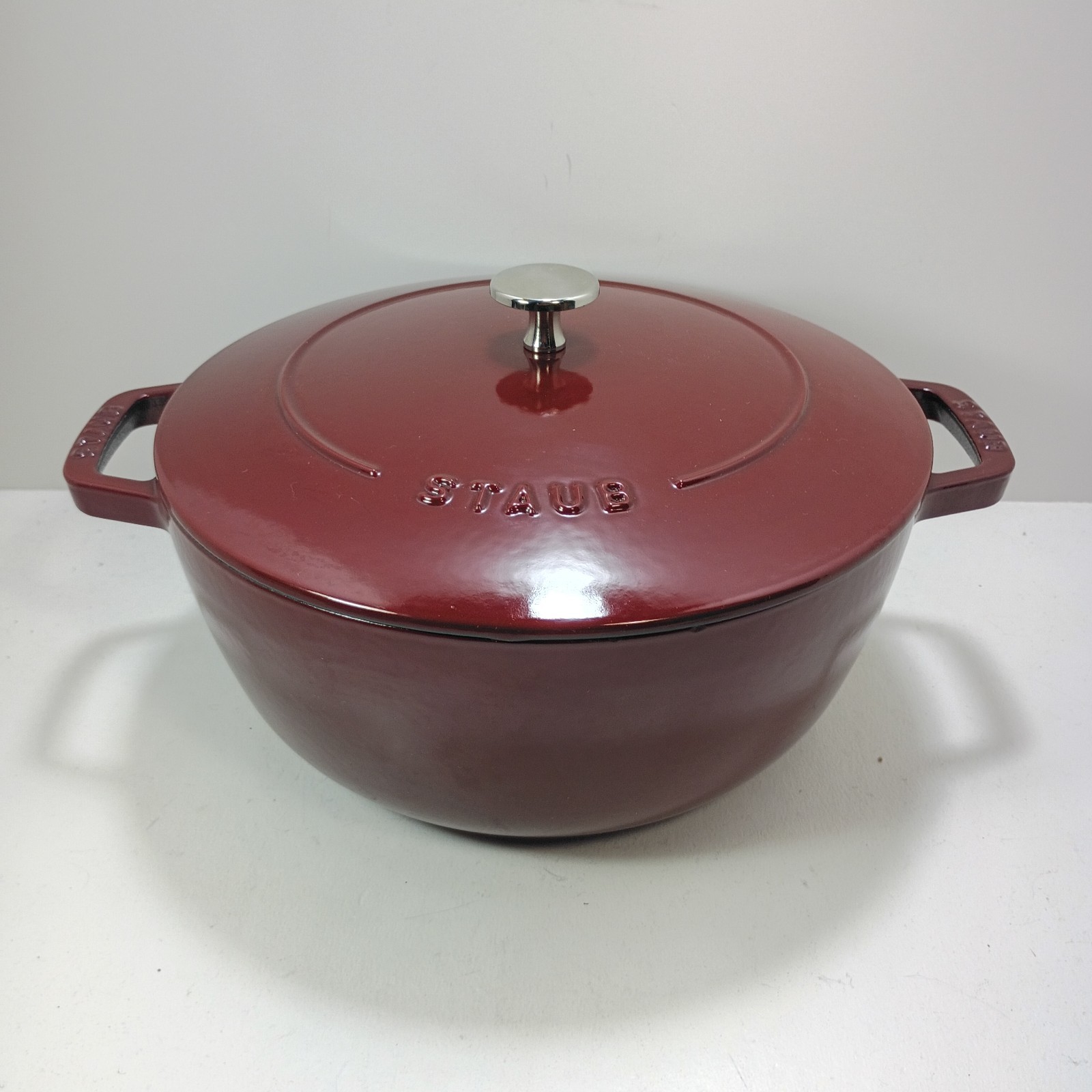 $400 NWT Staub Enameled Cast Iron Dutch Oven 5QT Cherry RED Made in France