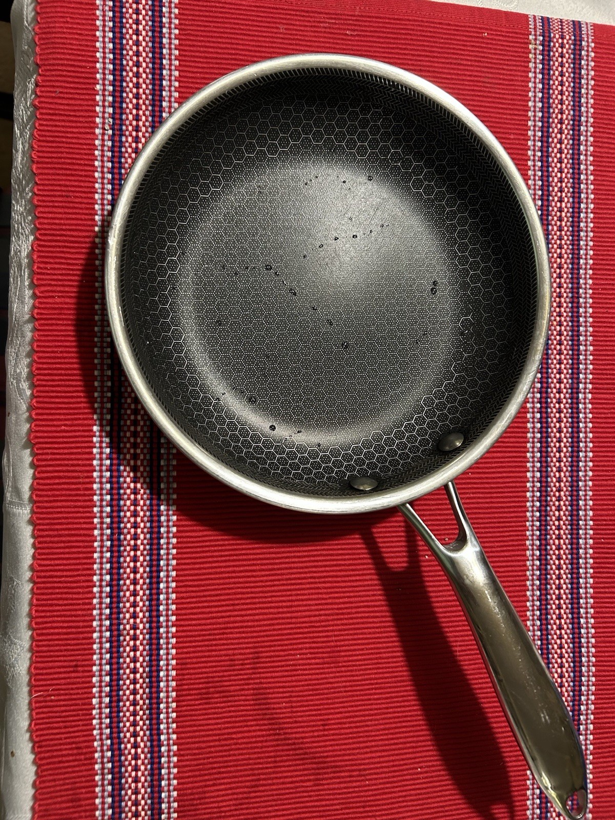 Hex clad 8in Sauté Pan With Lid, Stay Cool Handle