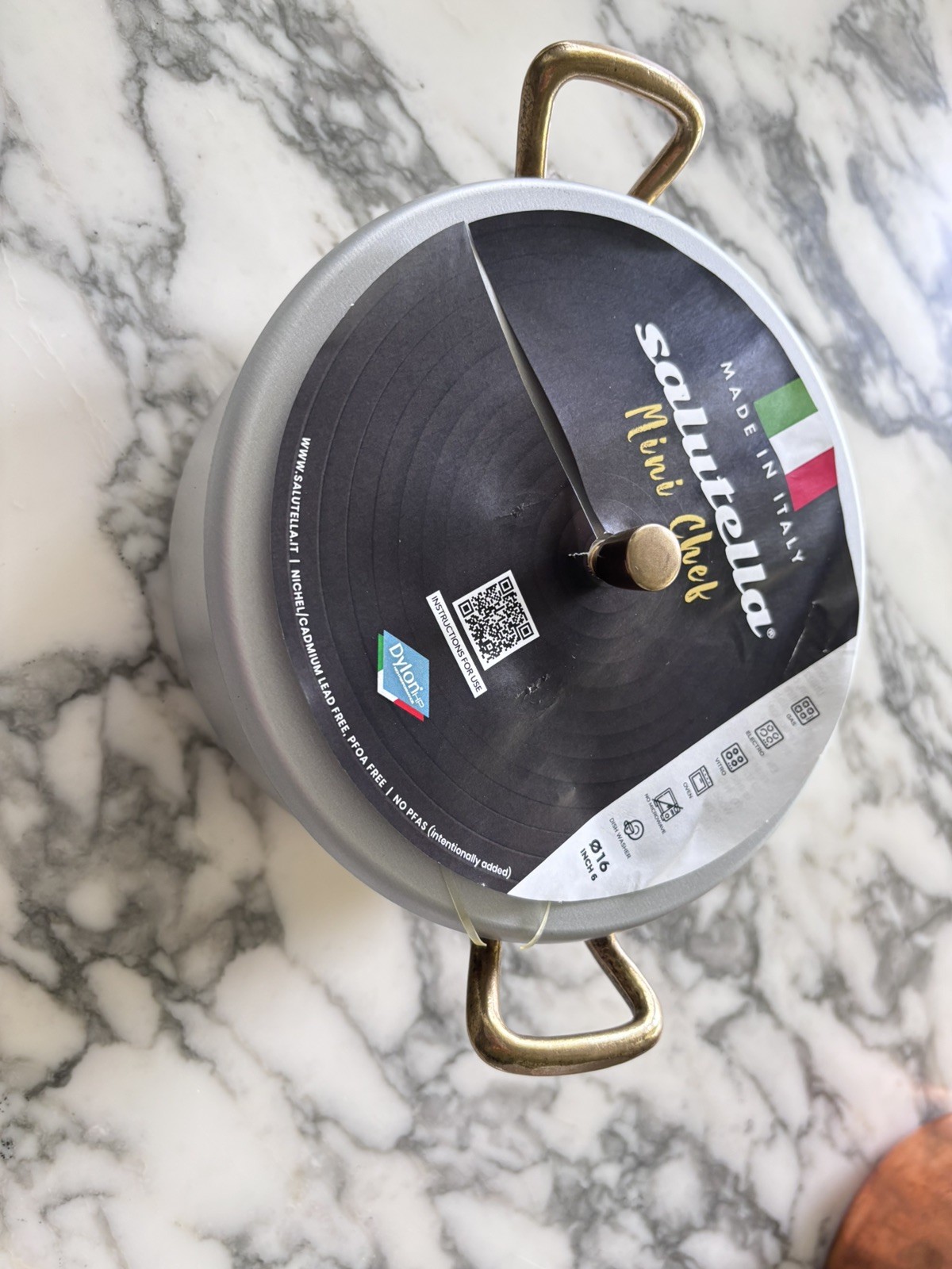 Salutella Mini Chef Stock Pot Black /Gold 6.5″ 16Cm Wide Pan w/Lid -ITALY New