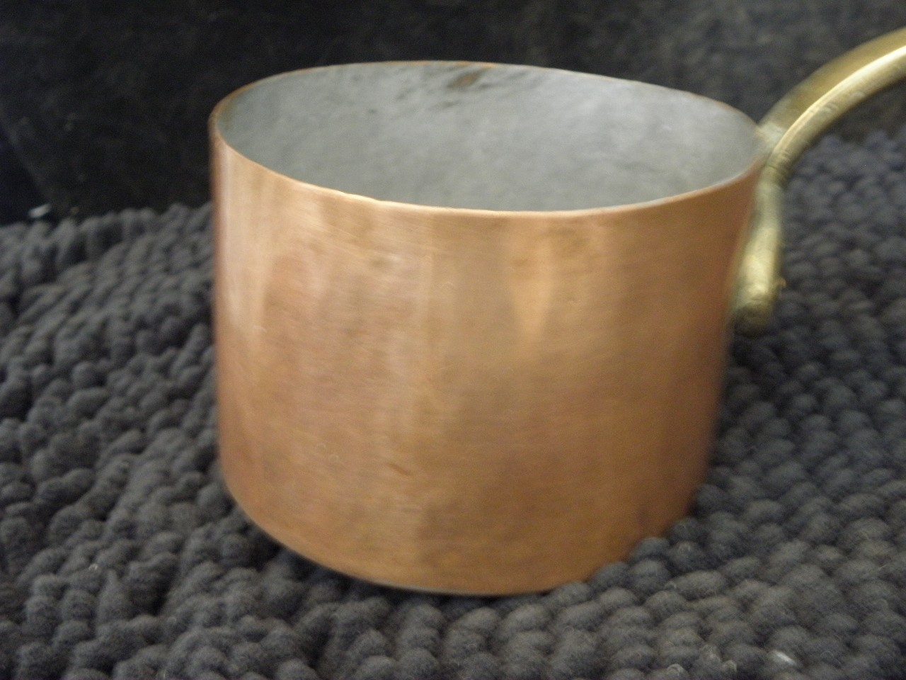 Vintage high quality hammered copper sauce pan