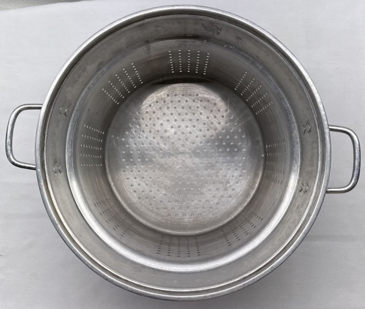Mainstays 8-Qt Stainless Steel Stock Pot with Steamer Basket Pot Metal Lids