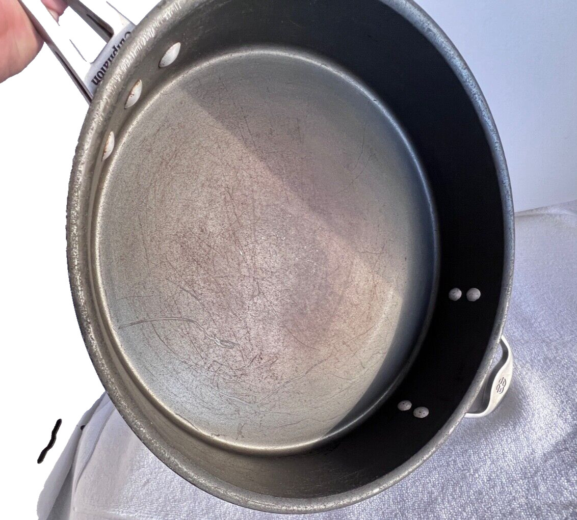 Calphalon 5 qt. Saute Pan Hard AnAluminum Nonstick Lid Matte Black 5005 Cookware