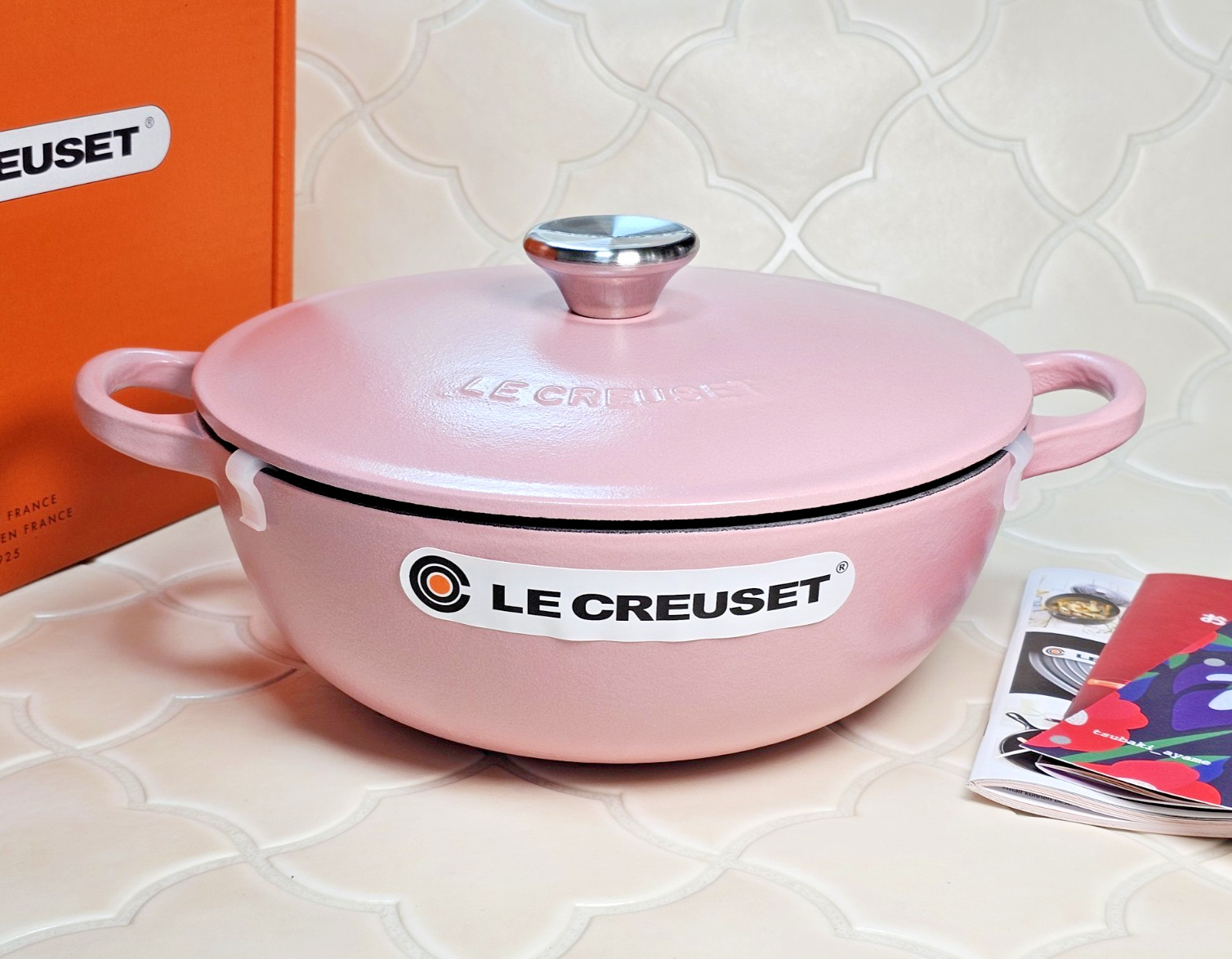 Le Creuset Matte Sugar Pink Marmite 22cm 2.75 Qt Soup Pot Enameled Cast Iron NIB