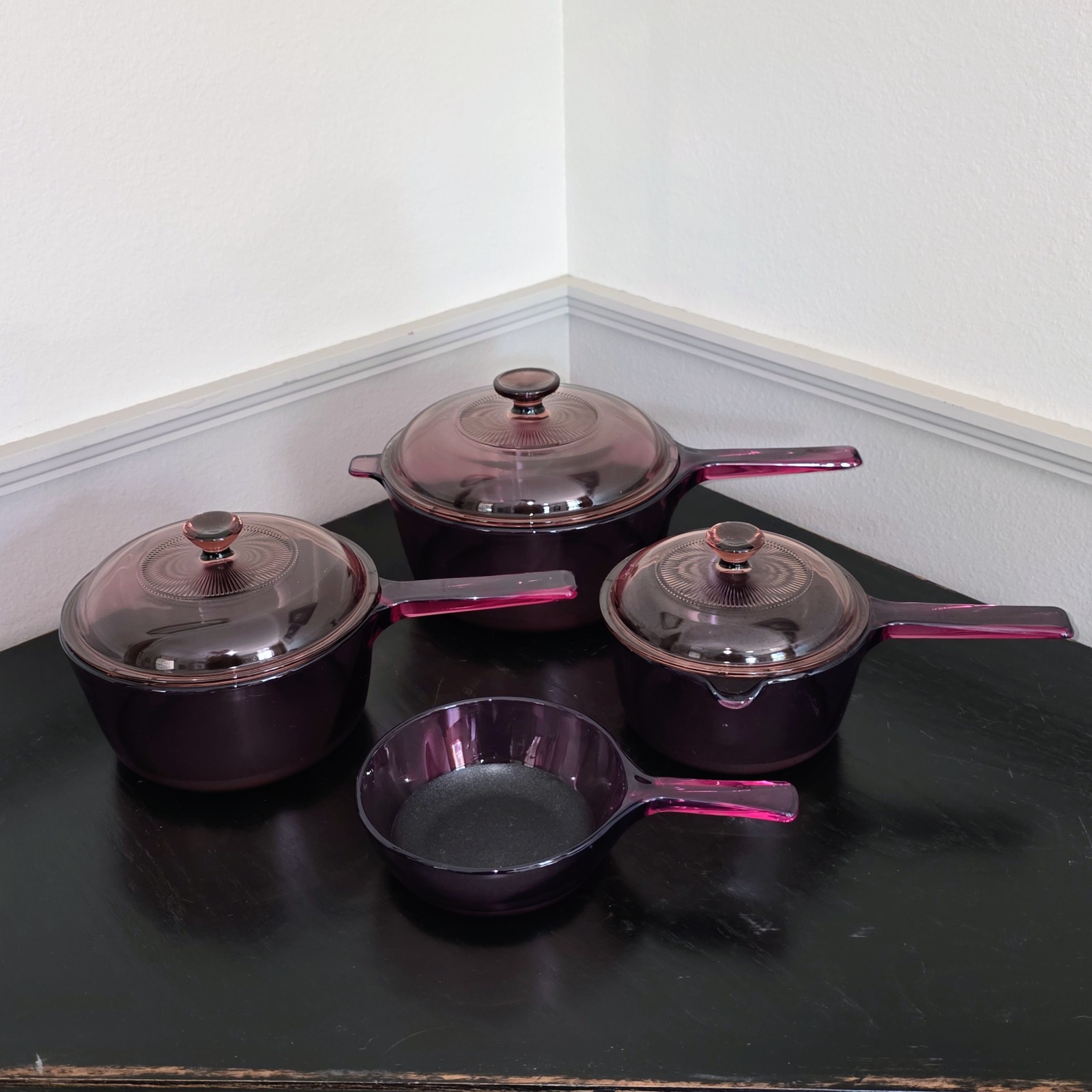 Set of 4 Corning/Pyrex Vision Cranberry Glass Cookware Pans with 3 Lids