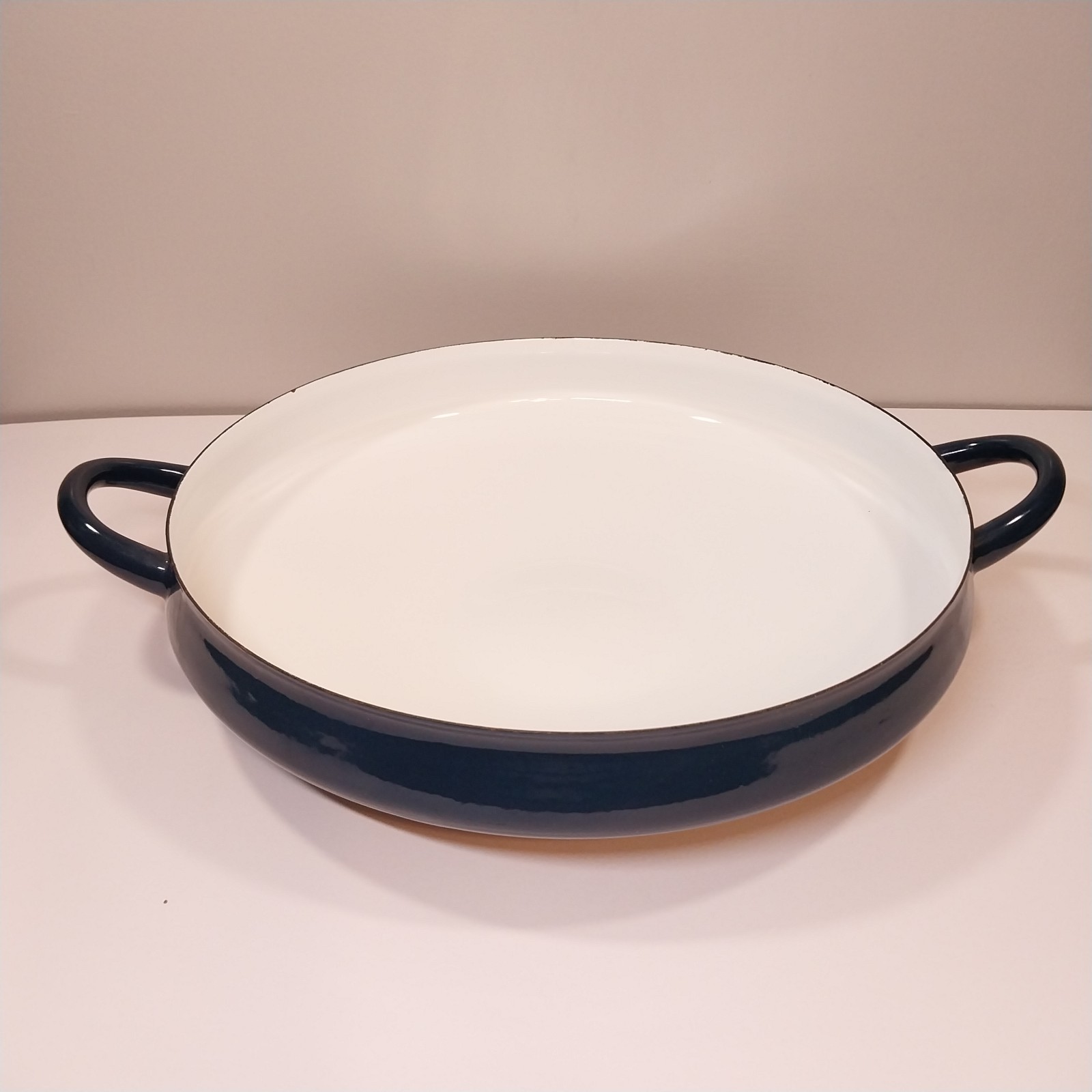 Dansk 13″ Dark Blue Enamelware Paella Pan JHQ Quistgaard