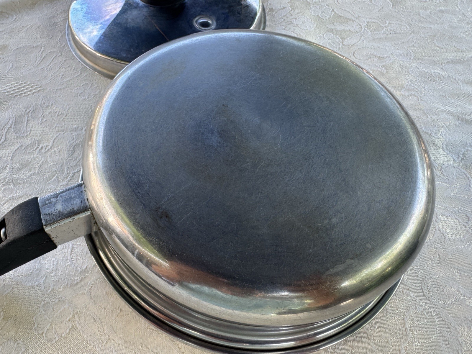 Saladmaster Stainless Steel 18-8 Tri-Clad 9 Inch Skillet with Vapo-Seal Lid