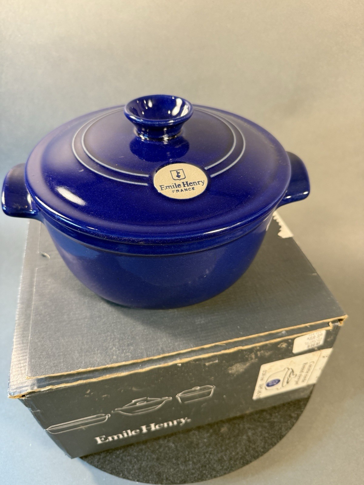 *NEW* Emile Henry France Flame Ceramic Round Dutch Oven Blue, 2.6 Quart. Stewpot