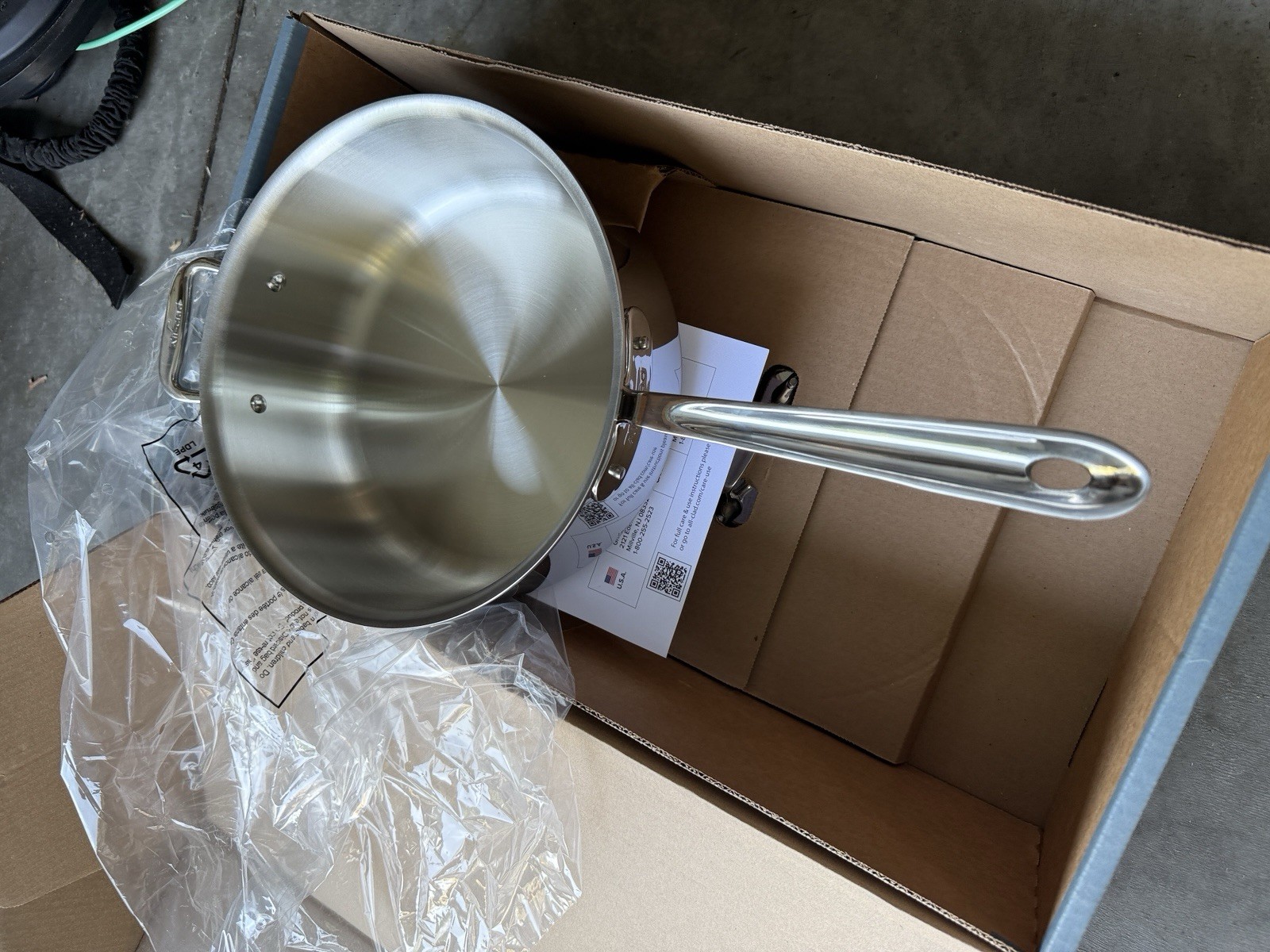 All Clad D3 6 Quart Deep Saute Pan And Lid, BNIB
