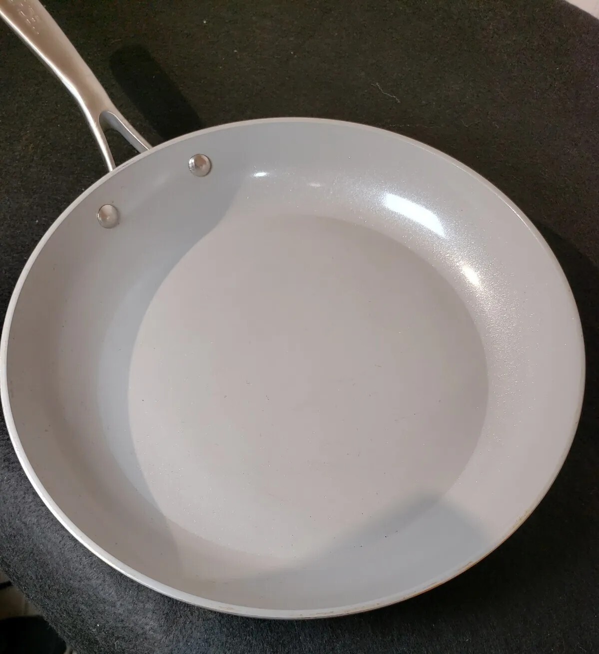 TeChef, 12″ Ceramic Nonstick Frying Pan Skillet, Preowned