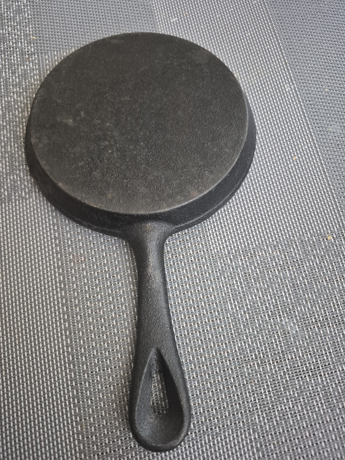 Cast Iron 6.5in Frying Pan Skillet Black Round Long Handle Induction Ready