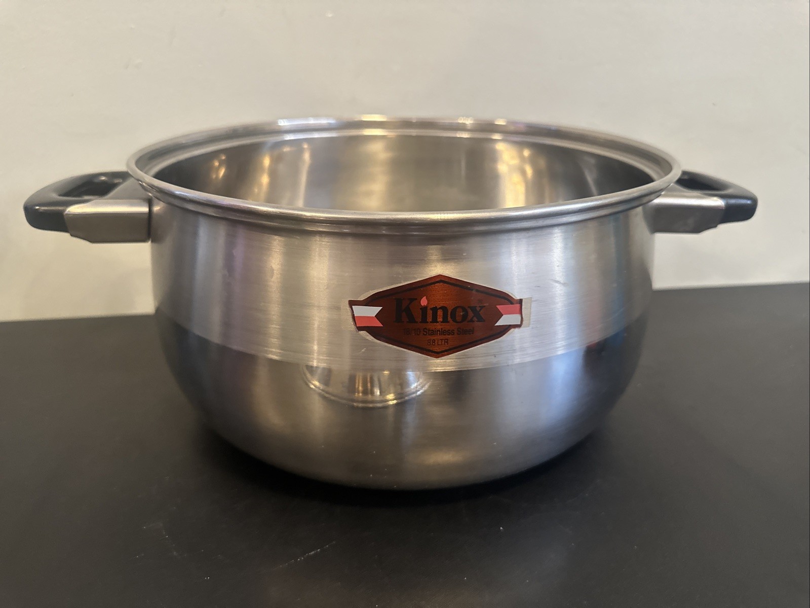 Kinox 8.8 Liter Ltr 28cm Large pot 18/10 Stainless Double handle With lid Used