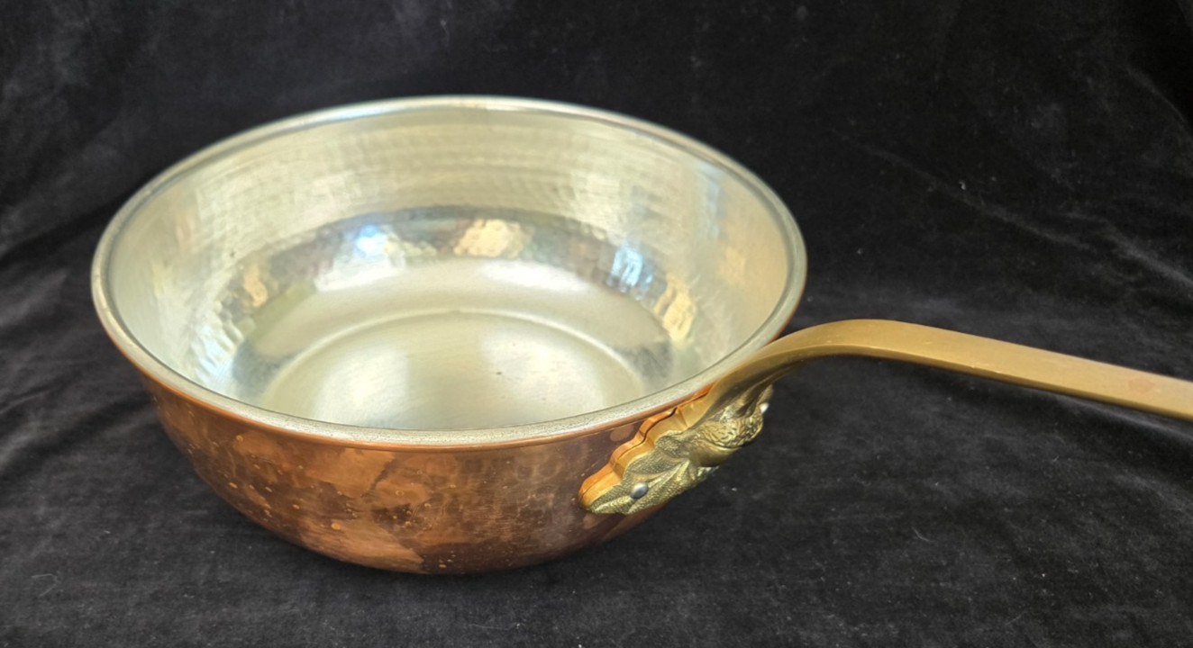 Ruffoni Historia 3.5 Qt Hammered Copper Chef Pan – ACORN handle – Made in Italy
