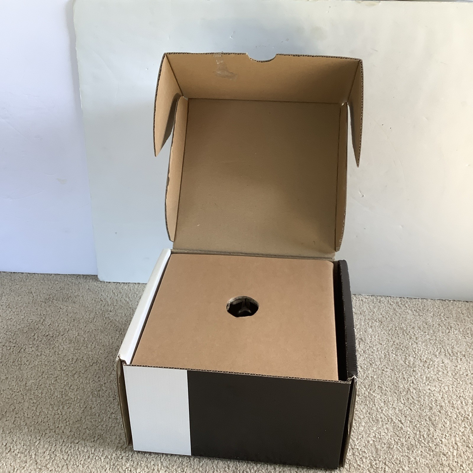 Staub Cast Iron 9.5-inch Vertical Chicken Roaster Matte Black New In Box STSPE10