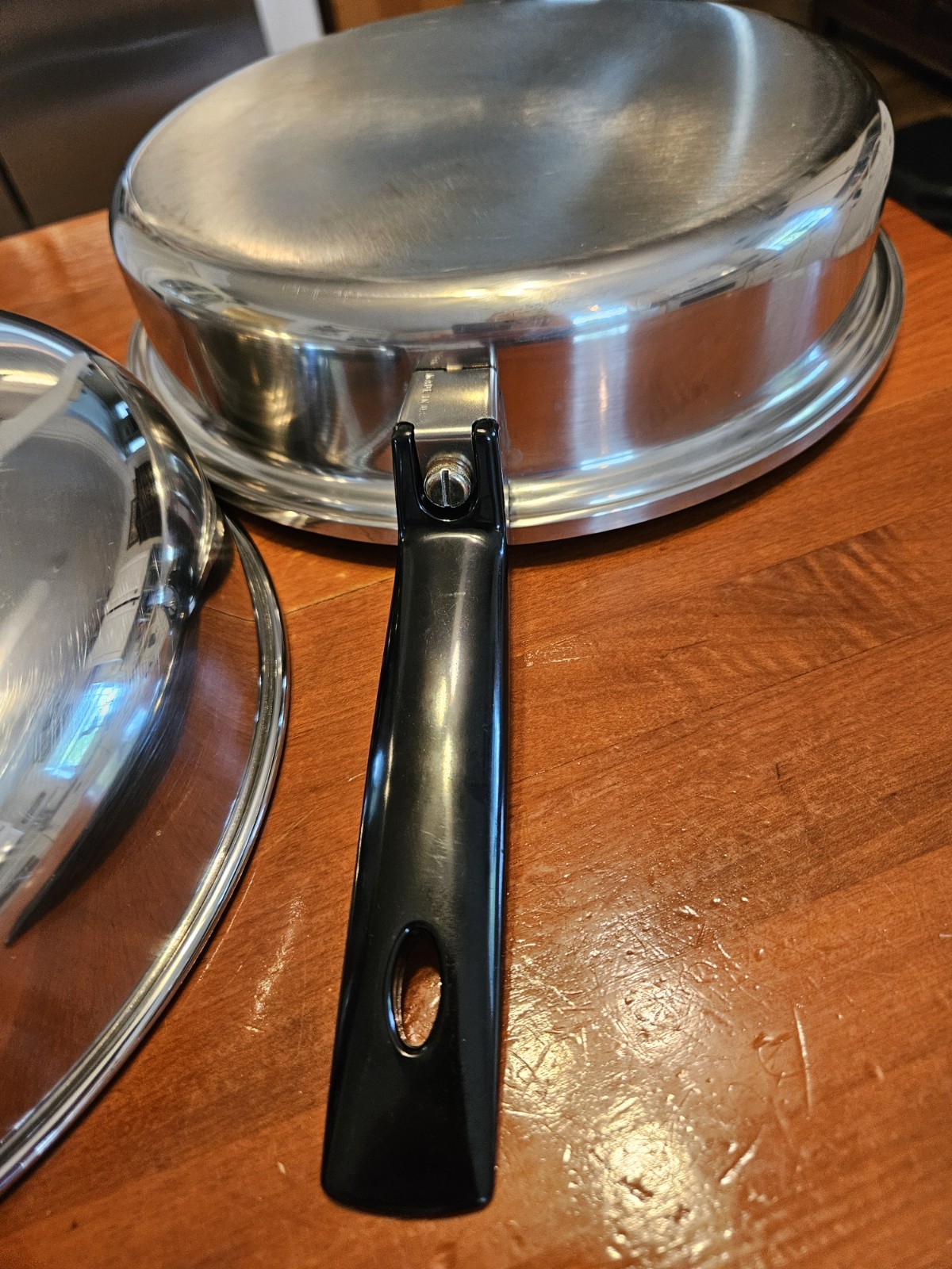 Amway Queen Multiply 18/8 Stainless Steel 10″ Skillet With Lid & Egg Tray Cups