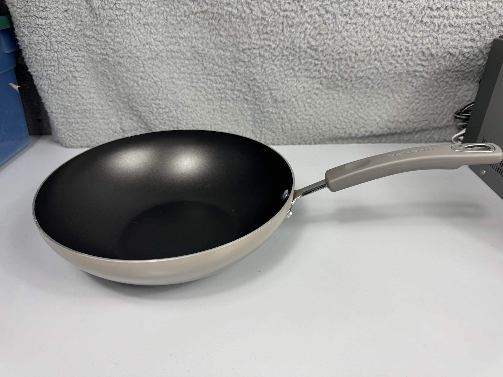 Rachael Ray 11” Porcelain Cookware Stir Fry Pan 11” Wide 3.25” Deep Gray /No Lid