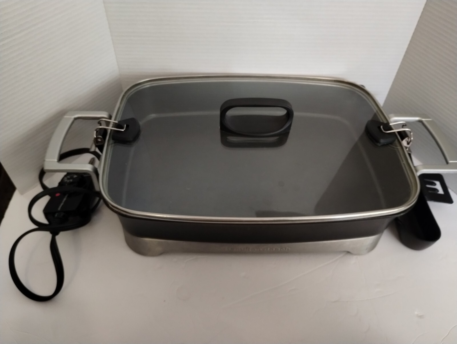 West Bend 15″ X12″Inch 2″X 3/4″ Deep,Non-stick Electric Skillet In Great Cond.