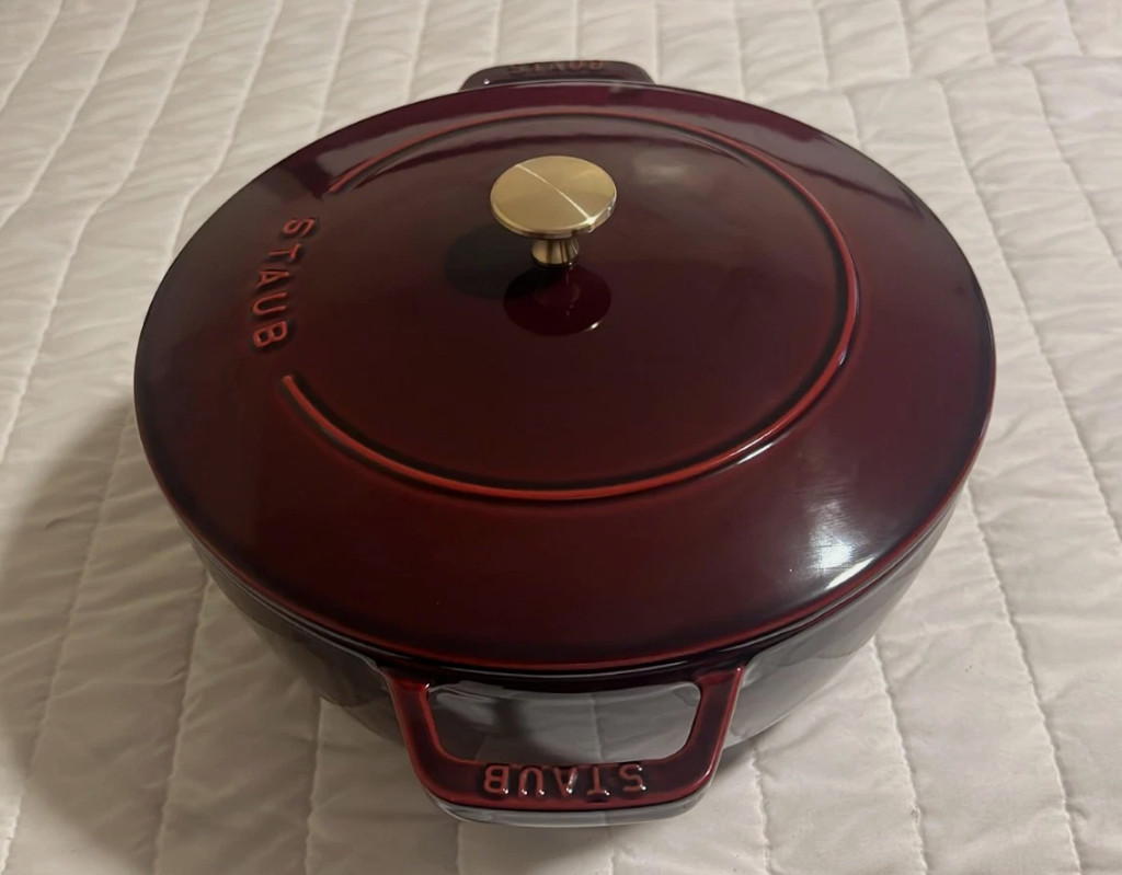 Staub Cast Iron 5.25 qt, Essential French Oven, Grenadine
