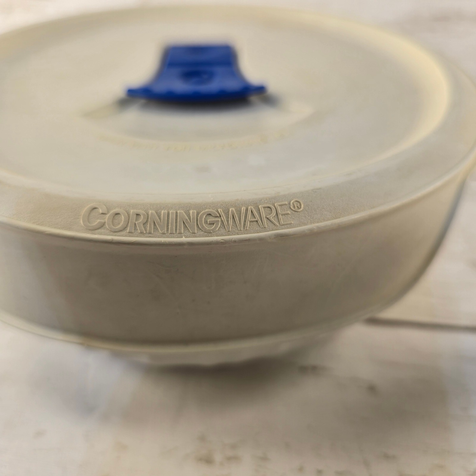 CorningWare French White Stoneware Bowl Set 16oz 24oz with Vented Lids 2pc