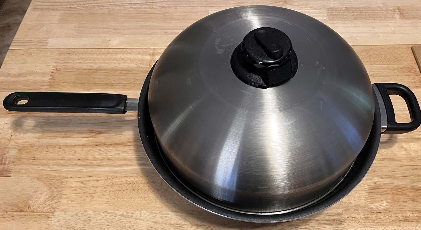 The Turbo Cooker Non-Stick 4-Piece Cookware Set w/ Lid & Rack Black/Silver