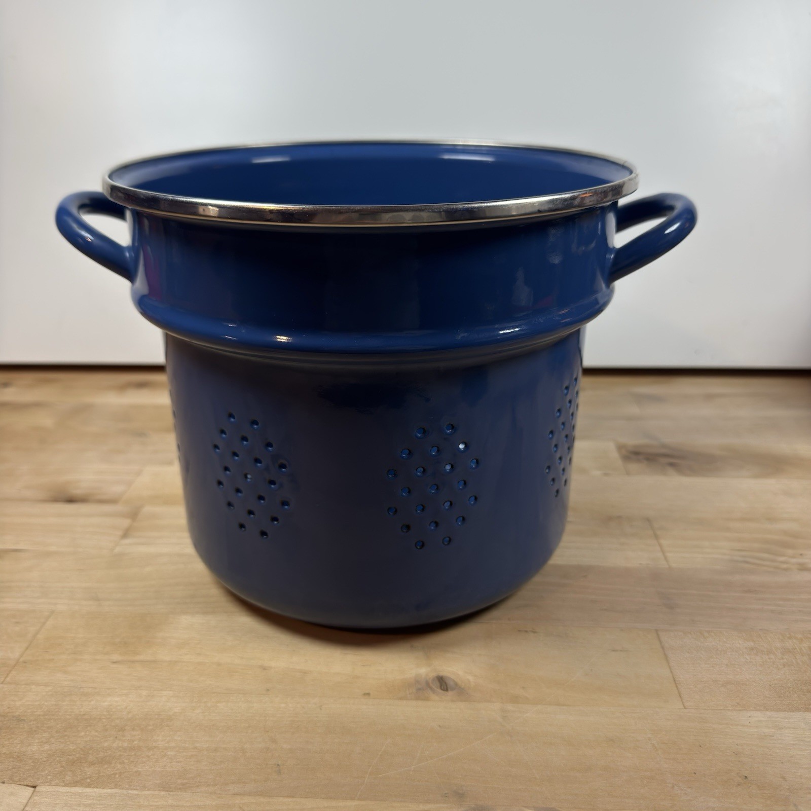 Le Creuset Enameled Steel Blue Steamer Colander Insert 7.25″ x 8.5″