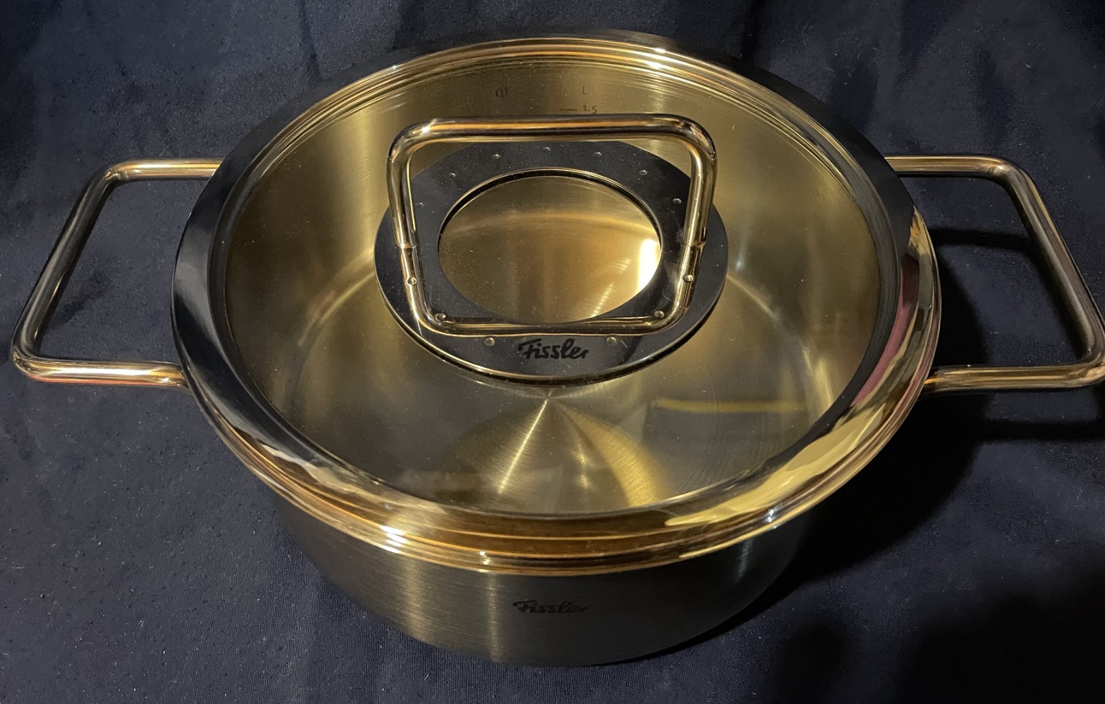 Fissler Pure Collection 2.0 Qt Stainless Steel Casserole Pot 20cm – 8″ w/Lid NEW