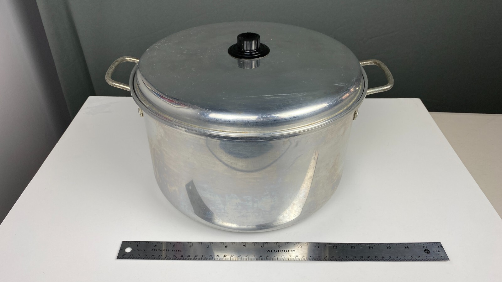 Enterprise aluminum company, covered sauce pot 16qt and sterilize insert in box
