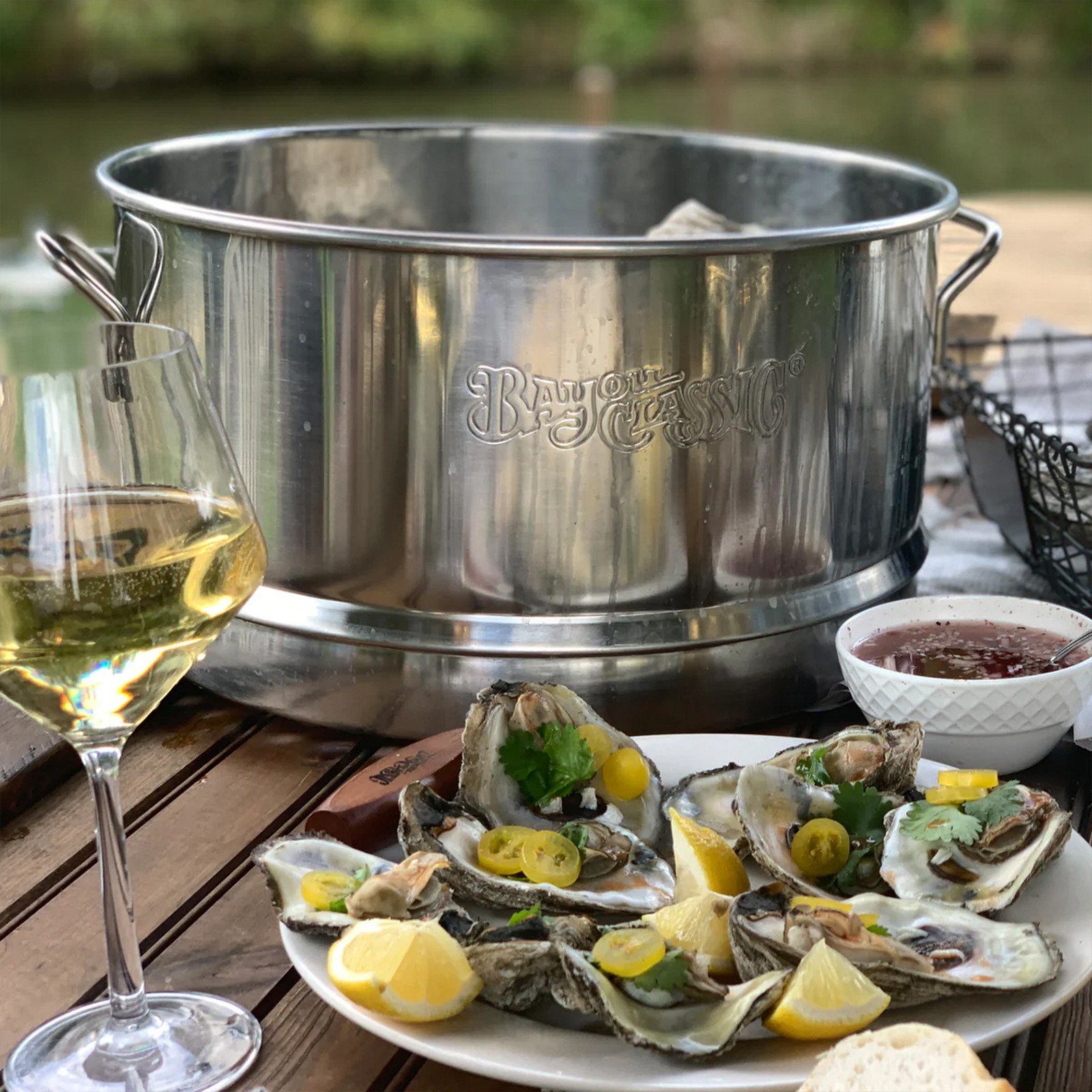 Bayou Classic Stainless Oyster Steamer, Large Seafood Vegetable Steaming Pot Lid
