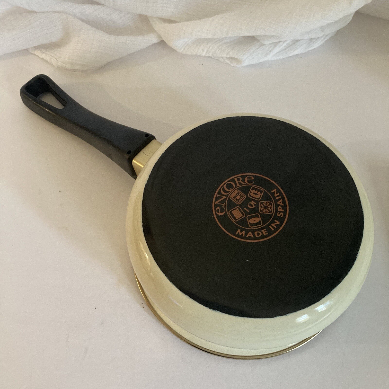 Mediterranean Gold 1 Qt Saucepan | Granite White Gold Rim | Silverstone Pot NEW