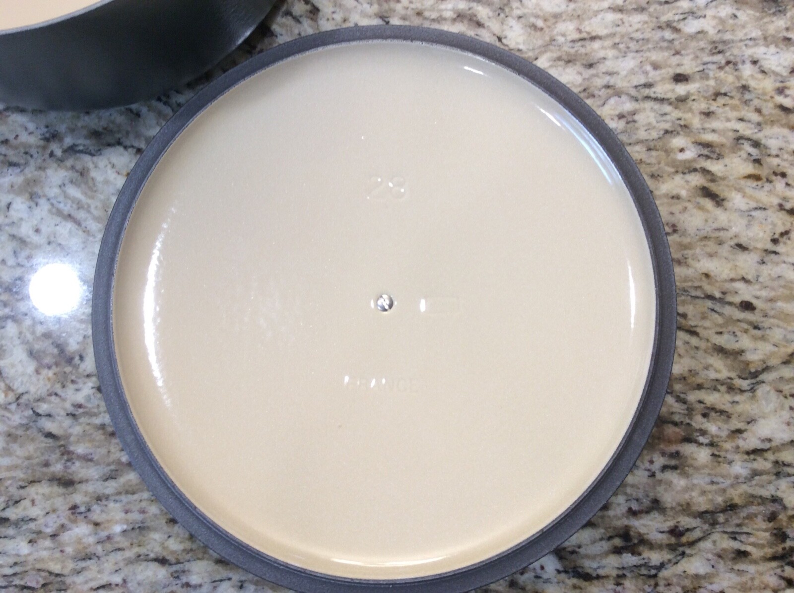 RARE! Le Creuset GRANITE Gray Enameled Cast Iron Round Dutch Oven 7.25 qt 6.7L