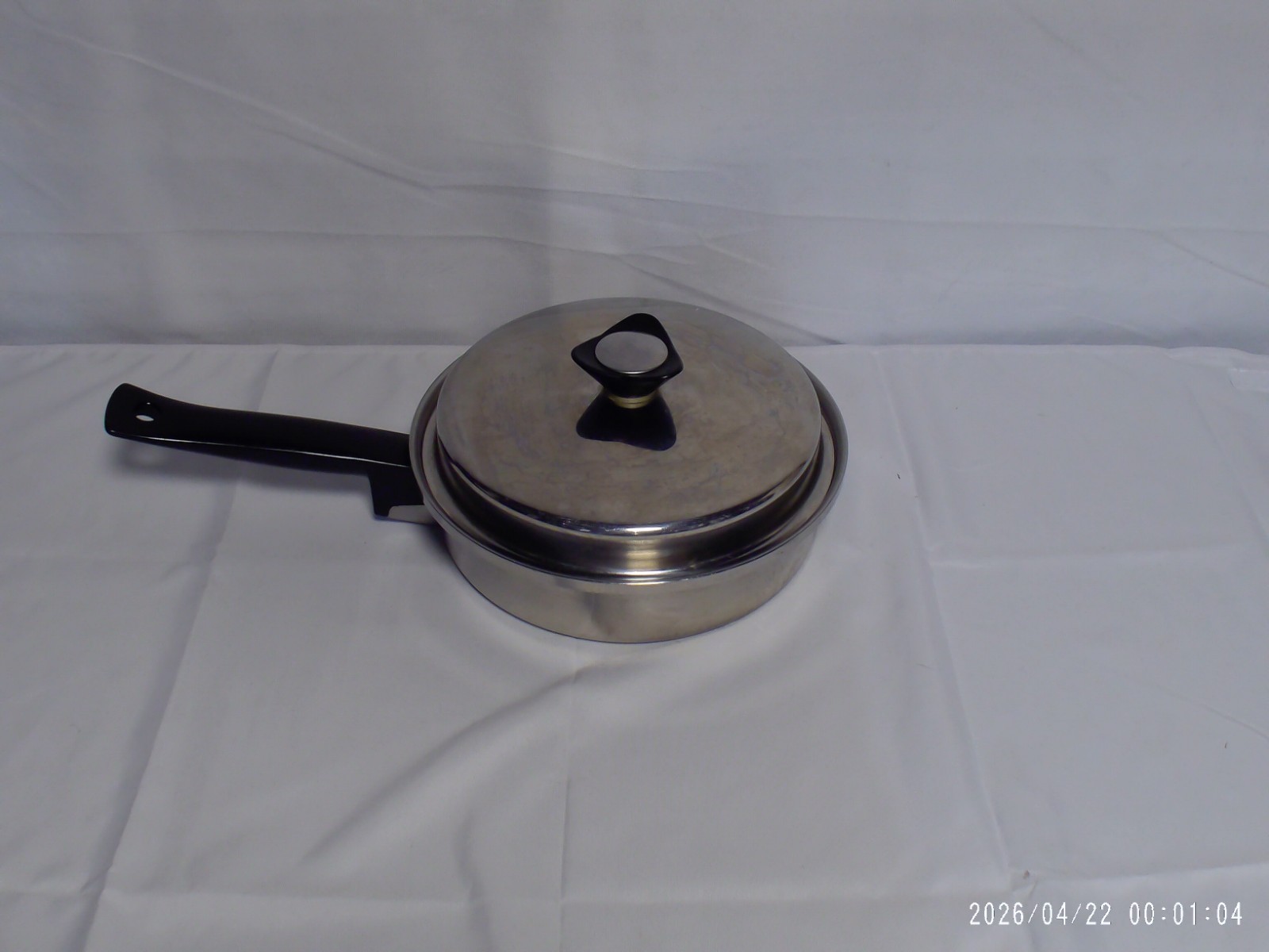 ‘Pre-Owned’ Maxam 8.5″ w/ Maxam-Ply Surgical Steel Sautee Fry Pan w/ Lid