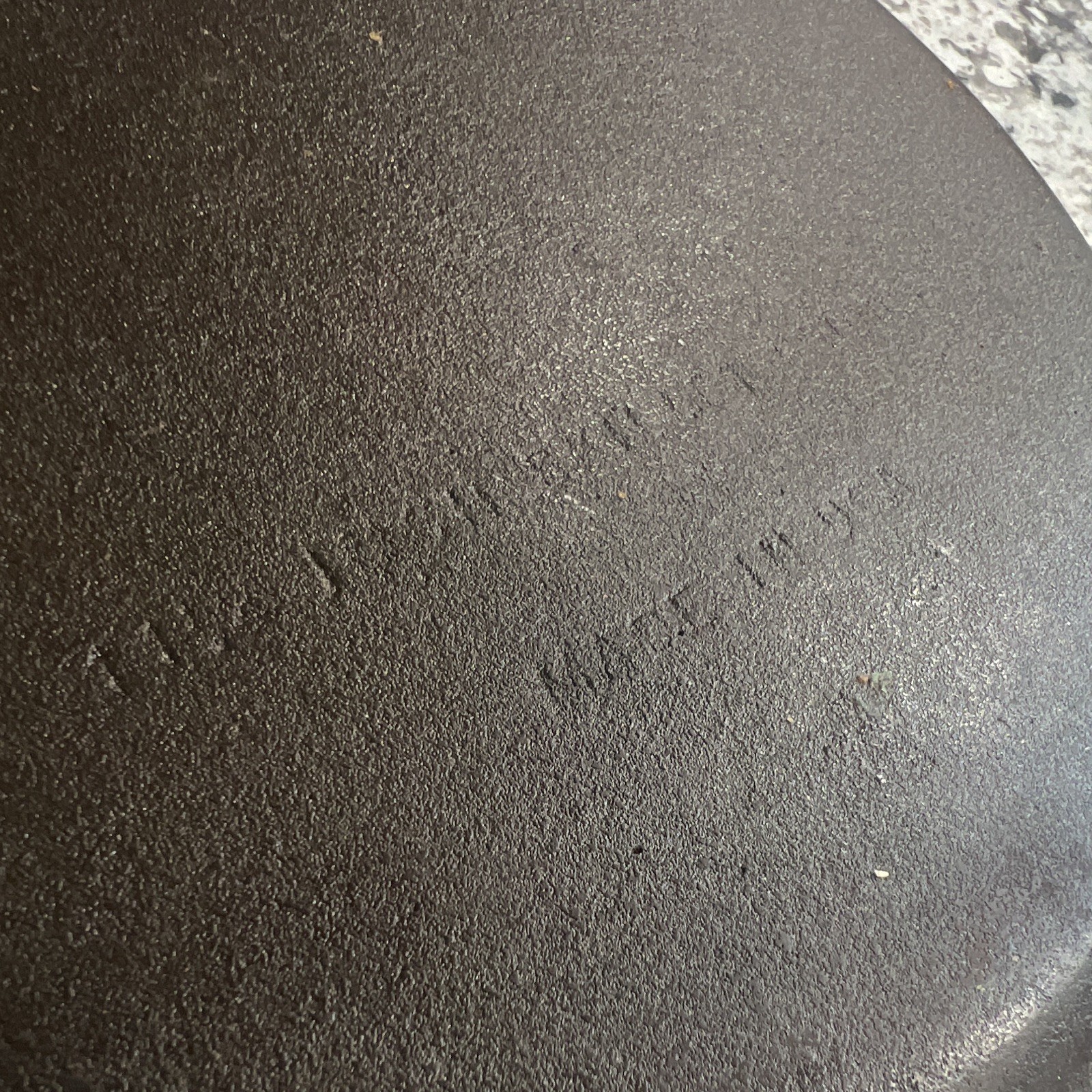 Wagner Ware Sidney Cast Iron Skillet No. 8 Round Black, Uncoated Long Handle