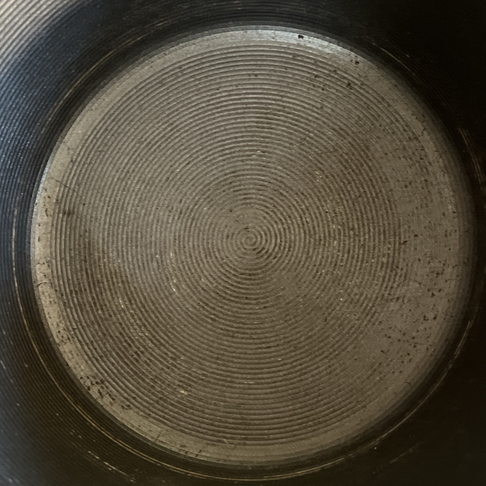 Circulon 2.5 Quart 2.4 L ~ Anodized Non-Stick Sauce Pan w/Lid ~Double Spout~READ