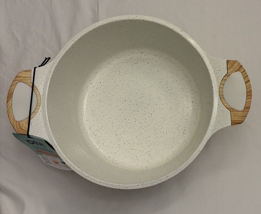 D&W Deane & White 4.5qt Casserole W/Lid Shiny White/Wooden Handles Non-Stick NWT