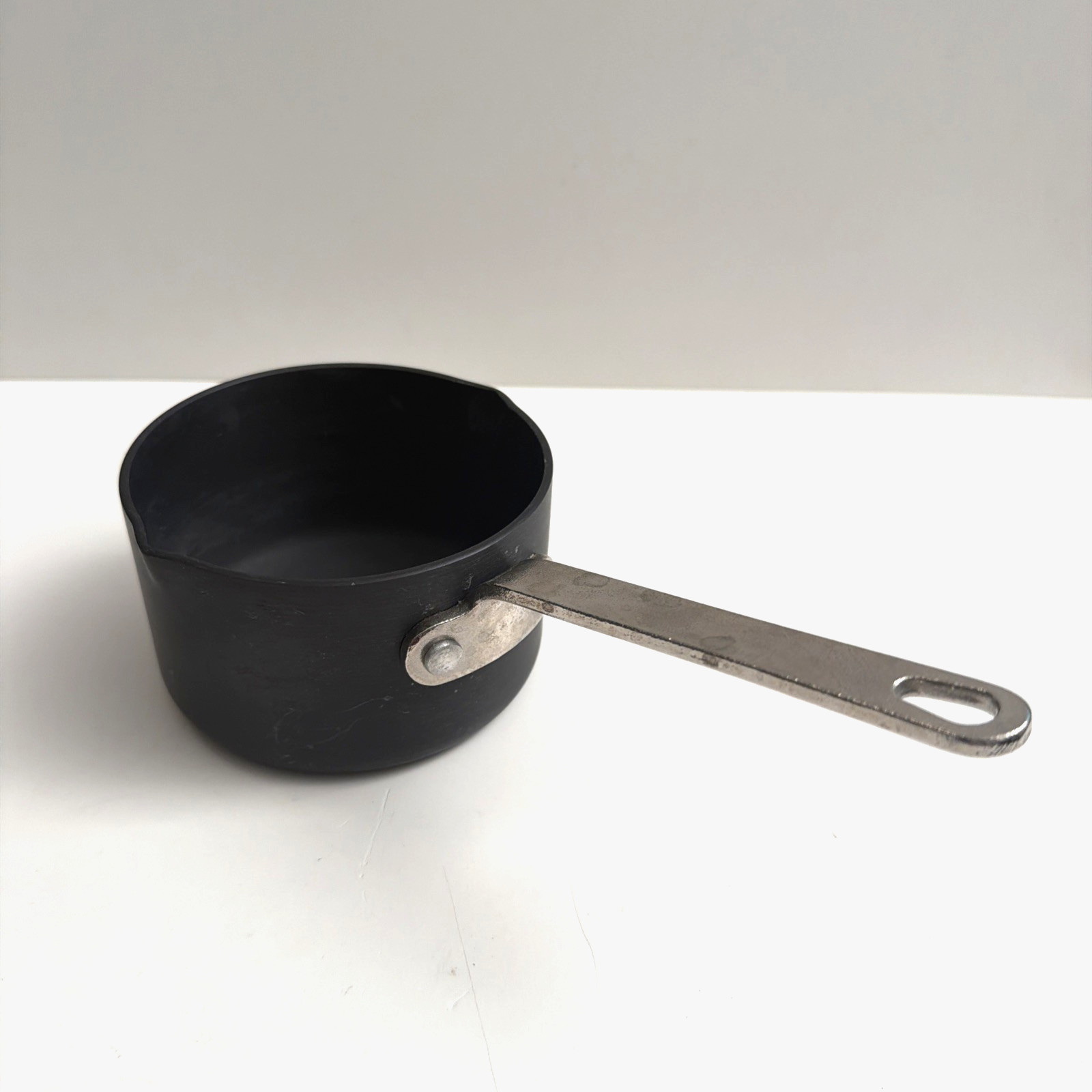 Calphalon 711 Sauce Pan 3/4 qt Dual Spout Anodized Aluminum Safe NO Nonstick EUC