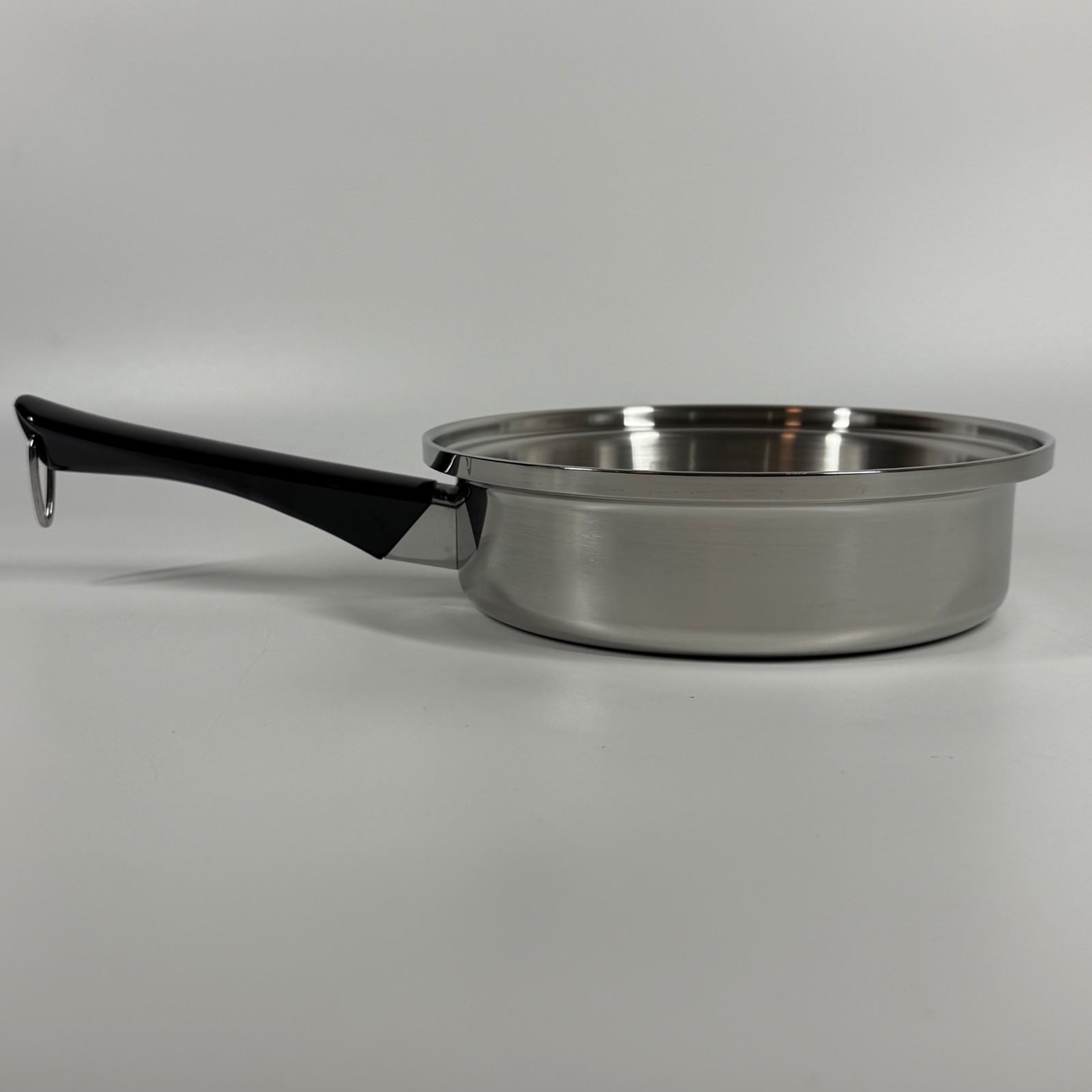 VTG 8” Amway Queen Stainless 1.5 Qt Saute Pan & 2.5 Qt Sauce Pan Set w/ Lid