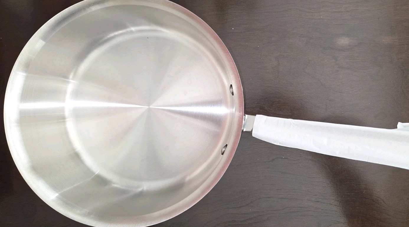 All-Clad D3 Stainless Steel 3 Quart Sauce Pan with Lid New In Box